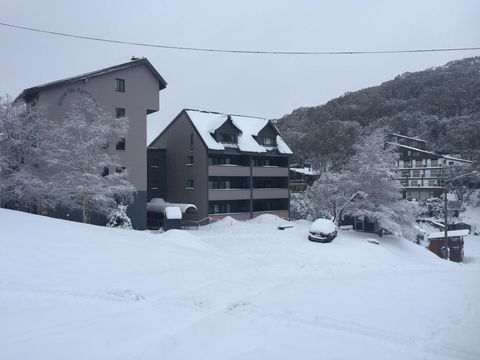 Snow Ski Apartments 15 - Kempsey Accommodation 0