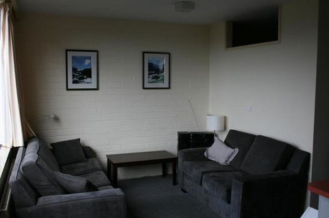 Snow Ski Apartments 19 - Kempsey Accommodation 3