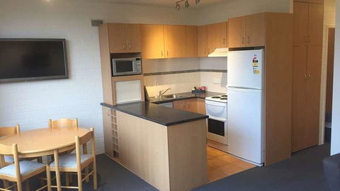 Snow Ski Apartments 24 - Kempsey Accommodation 3