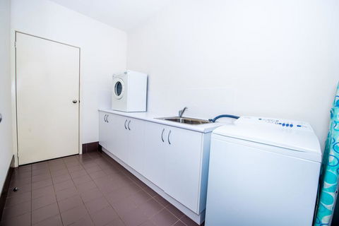 Soldiers Point Road, 214A - Kempsey Accommodation 0