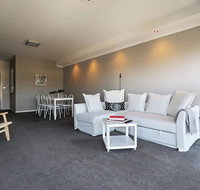 Spacious 2 Bedroom Apartment in Melbourne's Southbank