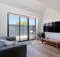 Spacious 2 Bedroom Inner City Townhouse with Private Rooftop