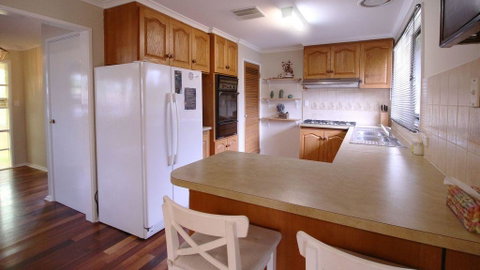 Spacious And Cozy Home Next To Glen Waverley - Kempsey Accommodation 3