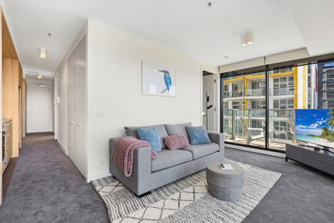Spacious And Sunny Modern Apartment With City View - Kempsey Accommodation 2