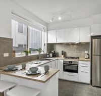 Spacious apartment within minutes of Acland Street
