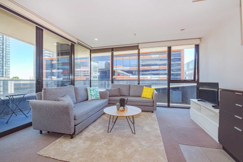 Spacious Docklands 2 Bedroom 2 Bathroom Apartment - Kempsey Accommodation 1