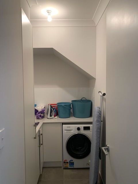 Spacious Rooms Home-Stay With Free Wifi - Kempsey Accommodation 2
