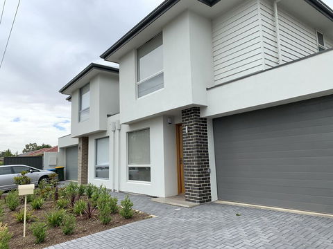 Spacious Rooms Home-Stay With Free Wifi - Kempsey Accommodation 1