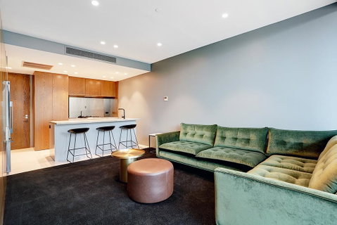 Spectacular 1 Bedroom Apartment With Water Views & Palatial Terrace - Kempsey Accommodation 2