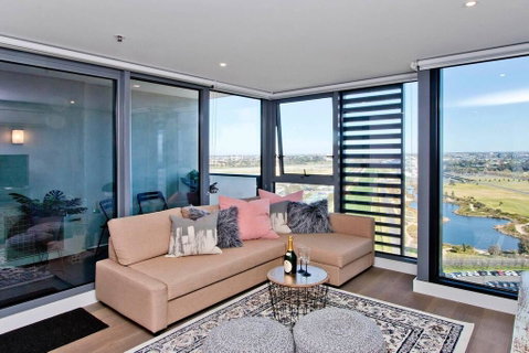 Spectacular Private Balcony Views With Pool - Kempsey Accommodation 0