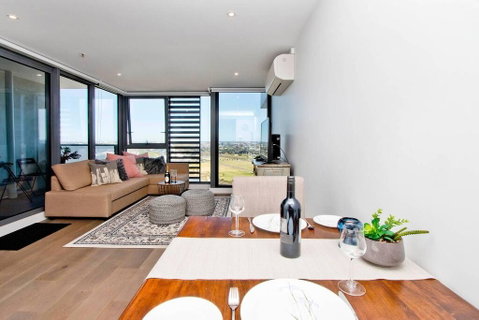 Spectacular Private Balcony Views With Pool - Kempsey Accommodation 3