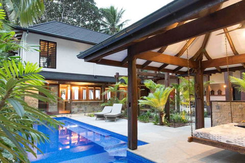 Spice At Oak Award Winning Luxury Absolute Oceanfront House Oak Beach Near Port Douglas - Kempsey Accommodation 0