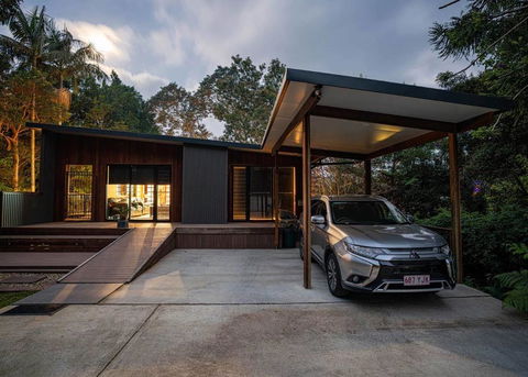 Springbrook25 Upper Apartment - Kempsey Accommodation 1