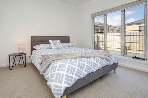 Staughton Sounds - Kempsey Accommodation 3