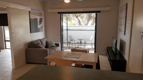 Stay Awhile In Port Pirie - Min Stay 4 Nights - Kempsey Accommodation 2