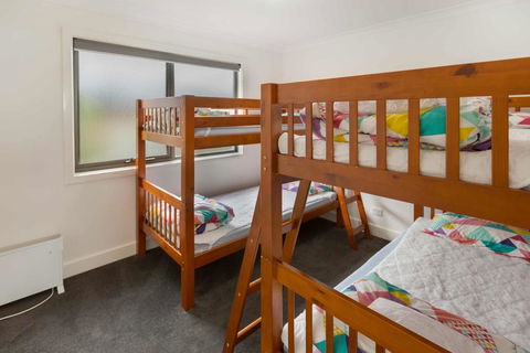 Stillwaters - Panoramic View Of Lakes Entrance - Kempsey Accommodation 3