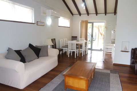 Stouty's At Hat Head - Kempsey Accommodation 0