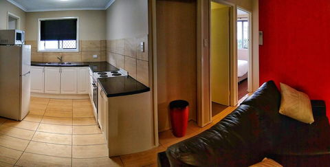 Stroll To The City Center In Minutes - Kempsey Accommodation 2