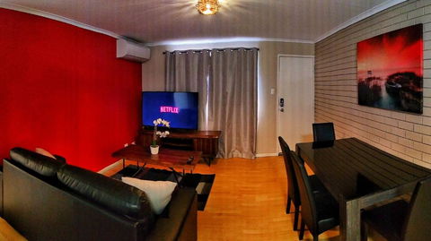 Stroll To The City Center In Minutes - Kempsey Accommodation 1