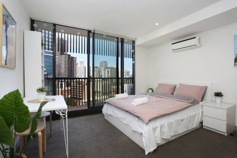 Studio Near Melbourne University - Kempsey Accommodation 1