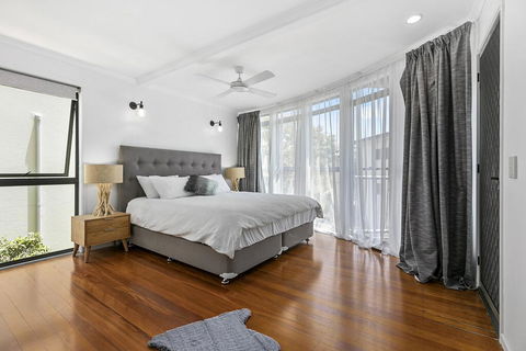 Stunning Beach Front Villa At Castaway Cove - Kempsey Accommodation 2