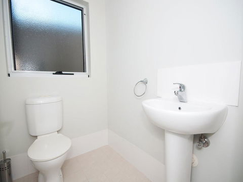 Stunning Holiday Townhouse - Kempsey Accommodation 2