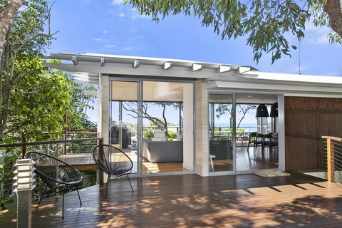 Stunning Seaviews, Sunshine Beach - Kempsey Accommodation 0