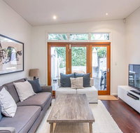 Stunning Townhouse- Quiet Street Close to CBD - Kempsey Accommodation