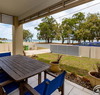 Stunning Waterfront Home with pool - Sylvan Beach Esp Bellara - Kempsey Accommodation