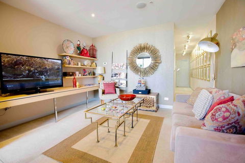 Stylish 1 Bedroom Apartment Amazing City Views - Kempsey Accommodation 2
