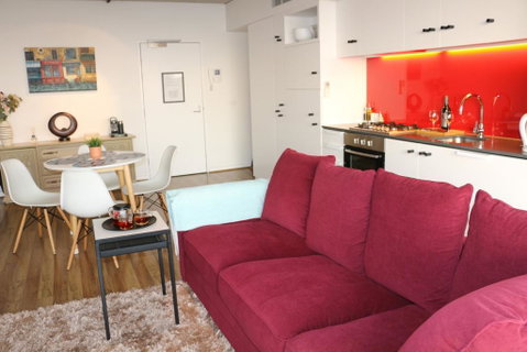Stylish 2BR 2BT Apt With Bay Views, Secure Parking, Netflix, Gym Pool And Wine - Kempsey Accommodation 1