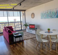 Stylish 2BR 2BT Apt with Bay Views Secure Parking Netflix Gym Pool and Wine