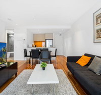 Stylish Apartment With Large Balcony and Parking