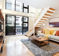Stylish Loft Steps From City In Best Neighbourhood - Kempsey Accommodation