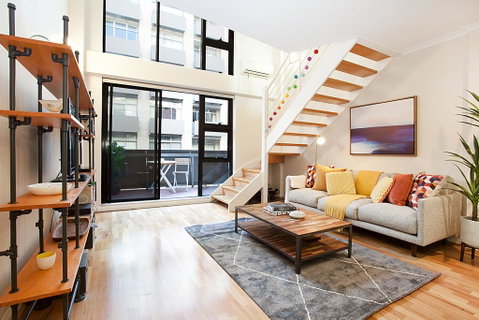Stylish Loft Steps From City In Best Neighbourhood - Kempsey Accommodation 0