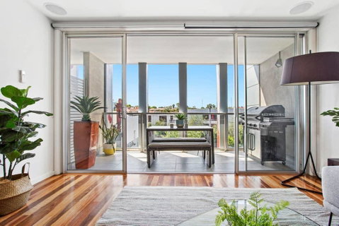 Stylish Saint Kilda Pad. Walk To Beach And Cafes, Luna Park - Kempsey Accommodation 3