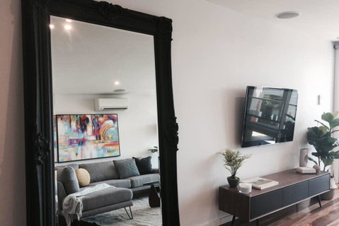 Stylish Saint Kilda Pad. Walk To Beach And Cafes, Luna Park - Kempsey Accommodation 1