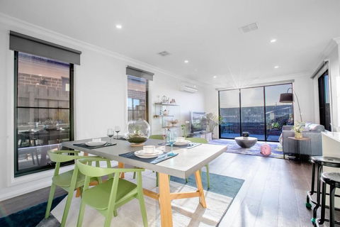 StylishTownhouse@Narre Warren/TrainStation/SC - Kempsey Accommodation 3