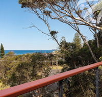 Summer Folly 1 - Kempsey Accommodation