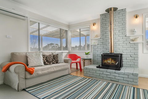 Sunflower Cottage - Kempsey Accommodation 1