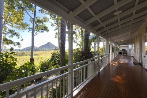 Sunrise At Sanquar, Noosa Hinterland - Kempsey Accommodation 3