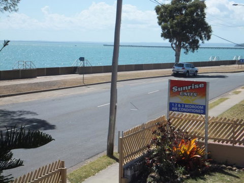 Sunrise Units - Kempsey Accommodation 0