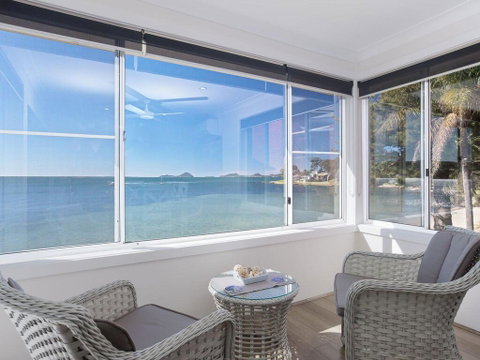 Sunrise Waters', 2/63 Soldiers Point Road - Stunning Waterfront Property - Kempsey Accommodation 3
