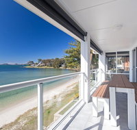 Sunrise Waters' 2/63 Soldiers Point Road - stunning waterfront property - Kempsey Accommodation
