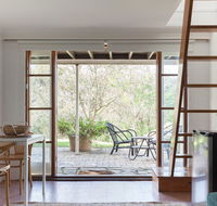Sunseeker Cottage - Gorgeous seaside cottage - Kempsey Accommodation
