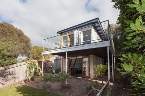 Sunseeker Cottage - Gorgeous Seaside Cottage - Kempsey Accommodation 2