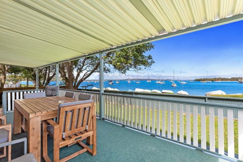 Sunset Beach House - Soldiers Point Sleeps 9 - Kempsey Accommodation 0