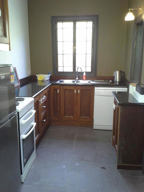 Sunset Cottages - Kempsey Accommodation 3