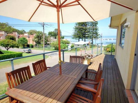 Sunset Place' 1/29 Sunset Boulevard- Gorgeous Townhouse So Close To The Water - Kempsey Accommodation 0