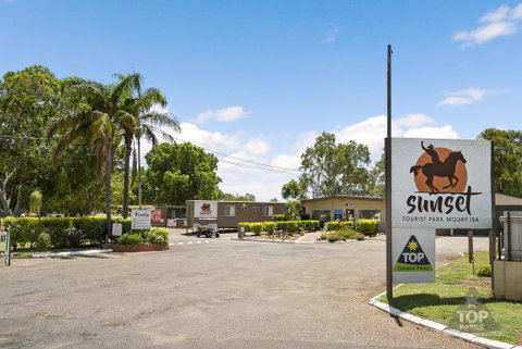 Sunset Top Tourist Park - Kempsey Accommodation 0